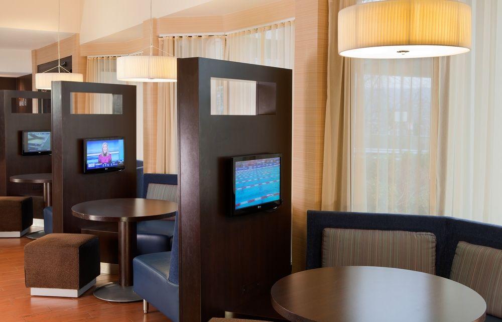 Courtyard By Marriott Westchester County Hotel 3*
