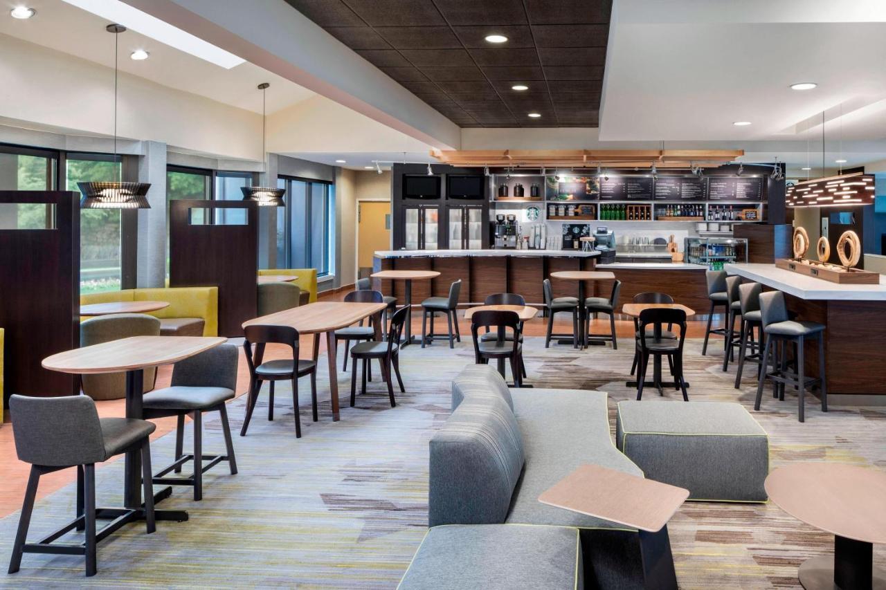 Hotel Courtyard By Marriott Westchester County 3*