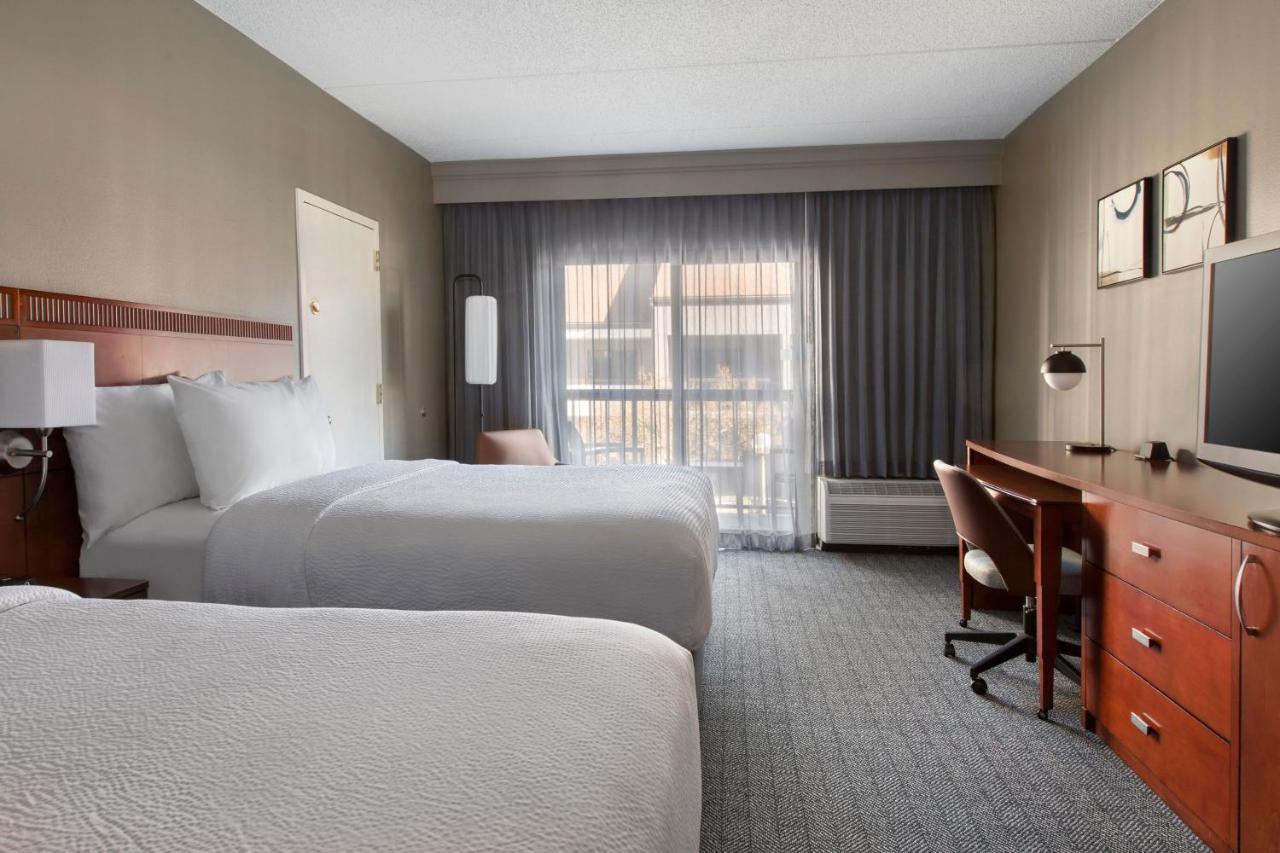 Courtyard By Marriott Westchester County