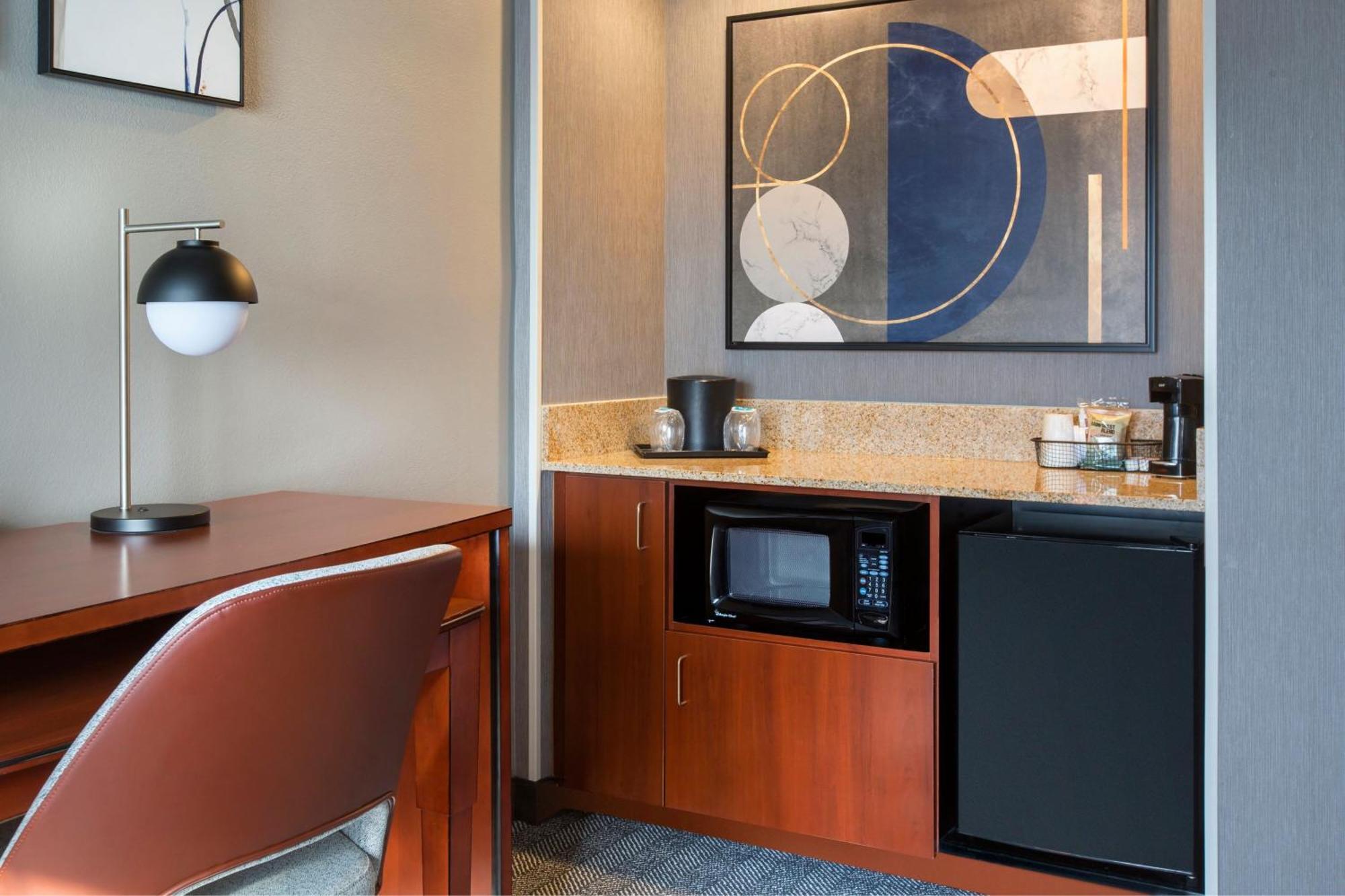 Courtyard By Marriott Westchester County Hotel 3*