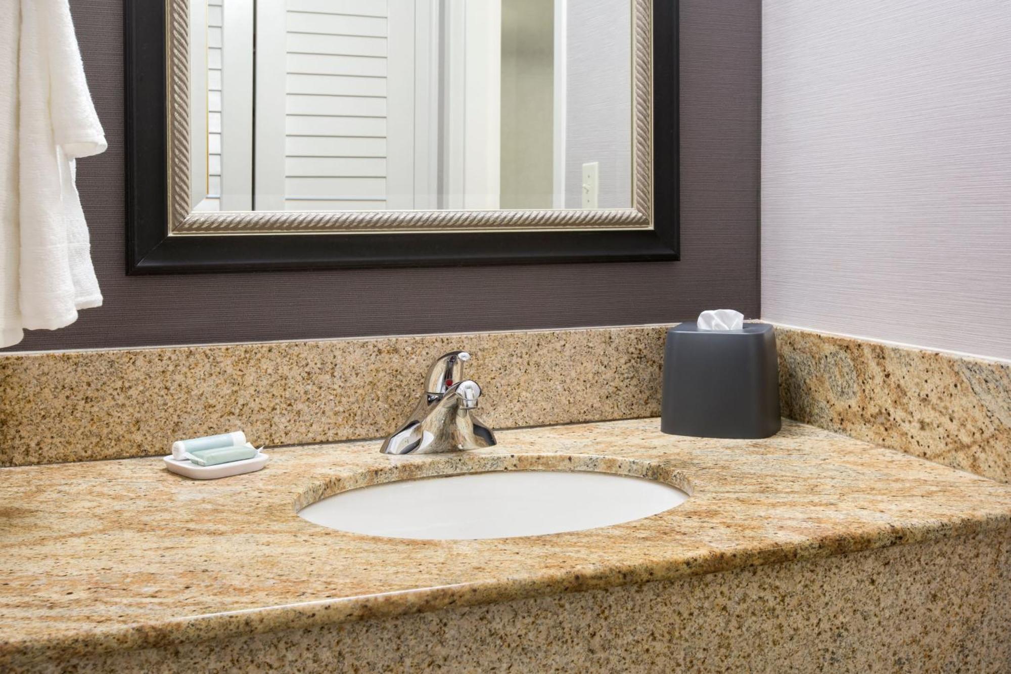Courtyard By Marriott Westchester County Tarrytown