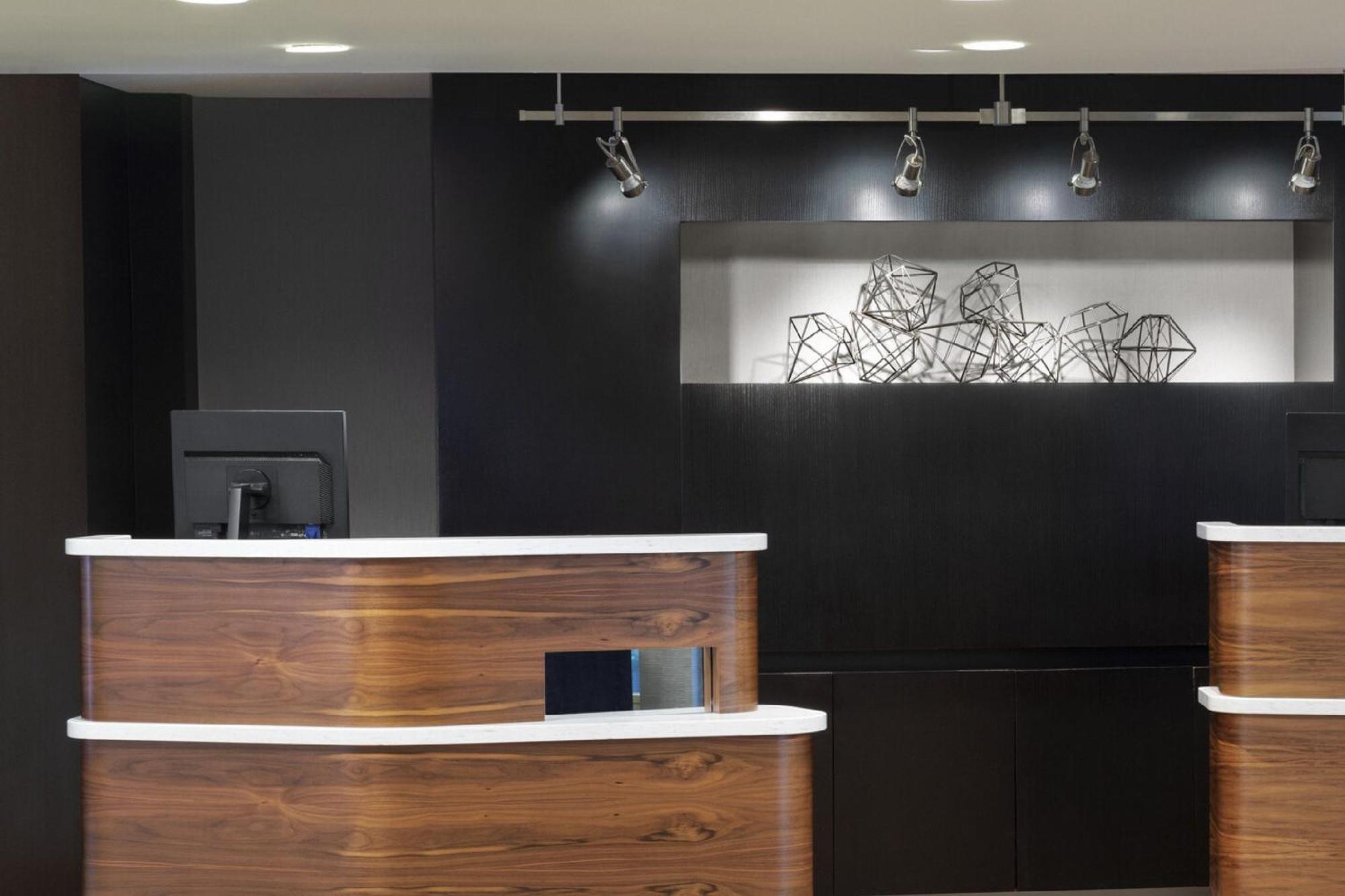 Hotel Courtyard By Marriott Westchester County 3*