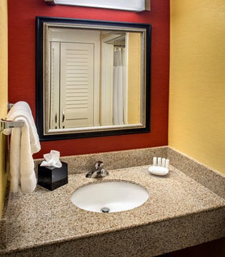 Courtyard By Marriott Westchester County Hotel 3*
