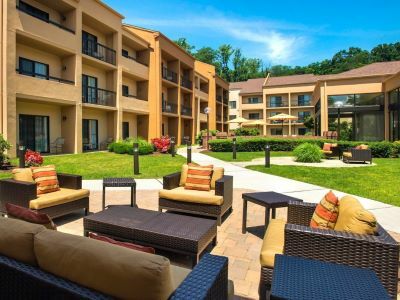 Hotel Courtyard By Marriott Westchester County 3*