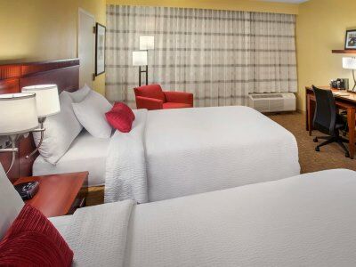Courtyard By Marriott Westchester County Hotel